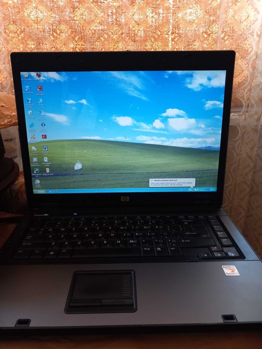 Лабтоп HP . Старичък , но работлив . 1.9ghz dual core