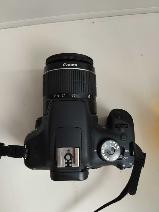 Фотоаппарат Canon EOS 2000D