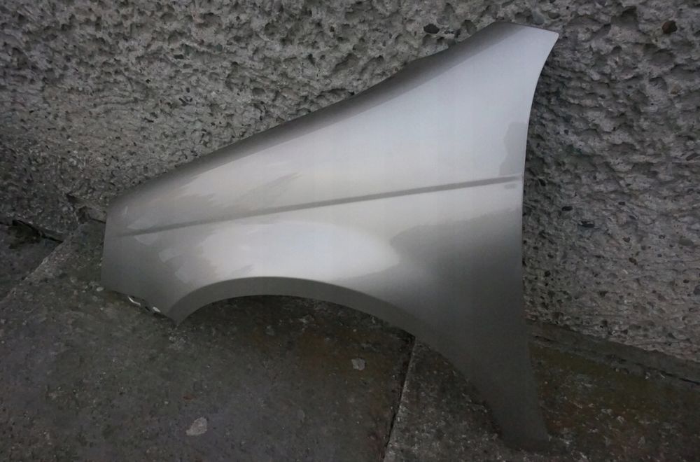 Aripa stanga fata NOUA vopsita crem bej LD1W VW Jetta 3 III 2005 -2010