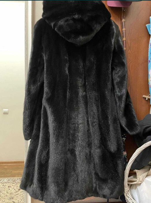 Шуба норковая блэк лама
