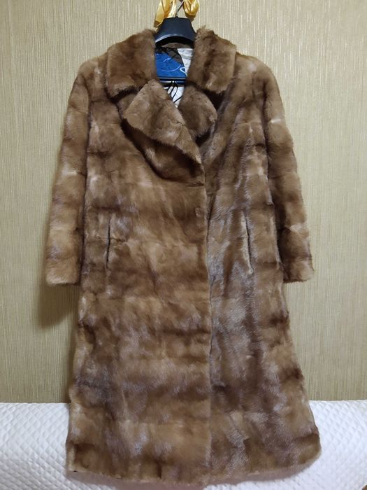 Палто естествен косъм,цели кожи,Капучино,класа,уникално,рядък цвят ест