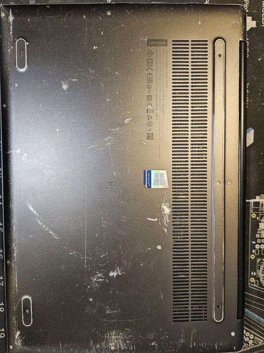 Laptop Lenovo Ideapad pentru piese