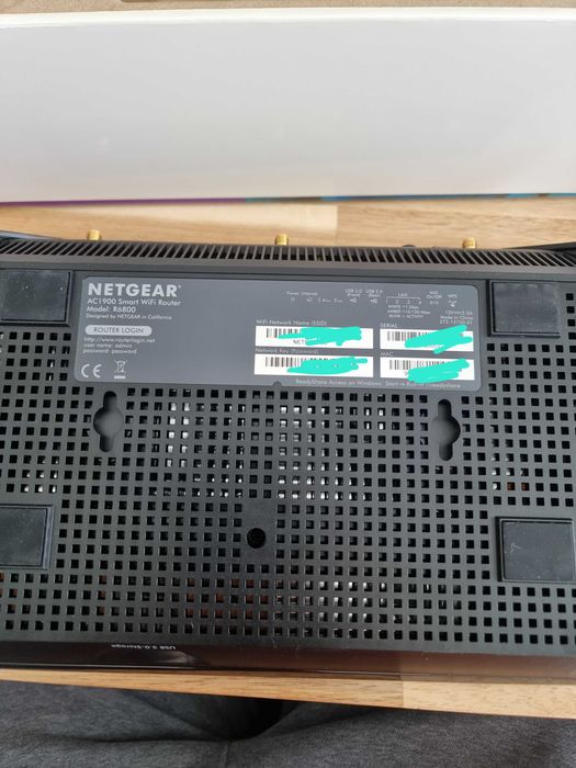 Безжичен рутер - NETGEAR AC1900 R6800 - използван