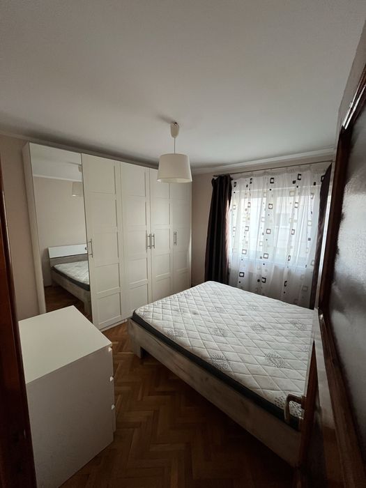 Inchiriez apartament 3 camere - Vasile Aaron
