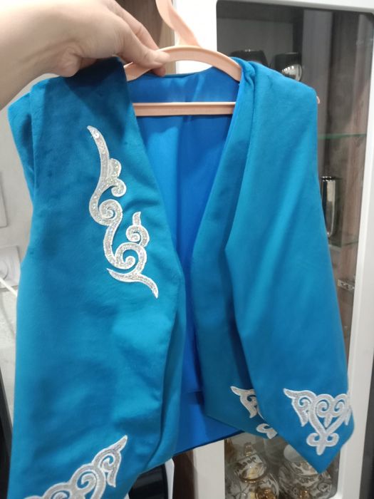 Жилеты в национальном стиле