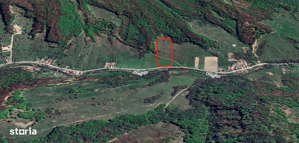 Teren larg 2 ha, la padure, panoramic dealuri si rau, cu curent, DJ