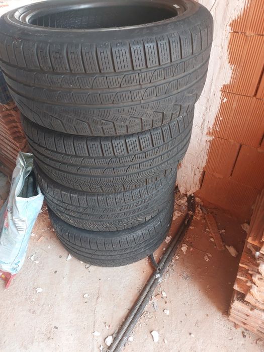 Anvelope de iarna R 17