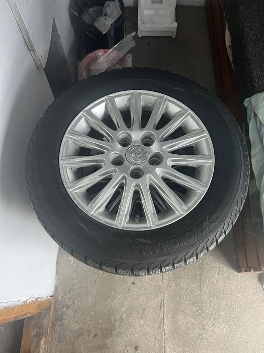 Продам бу калеса с титанками от таета 40