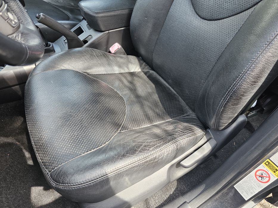 Кожен салон за Toyota RAV4 2005-2012