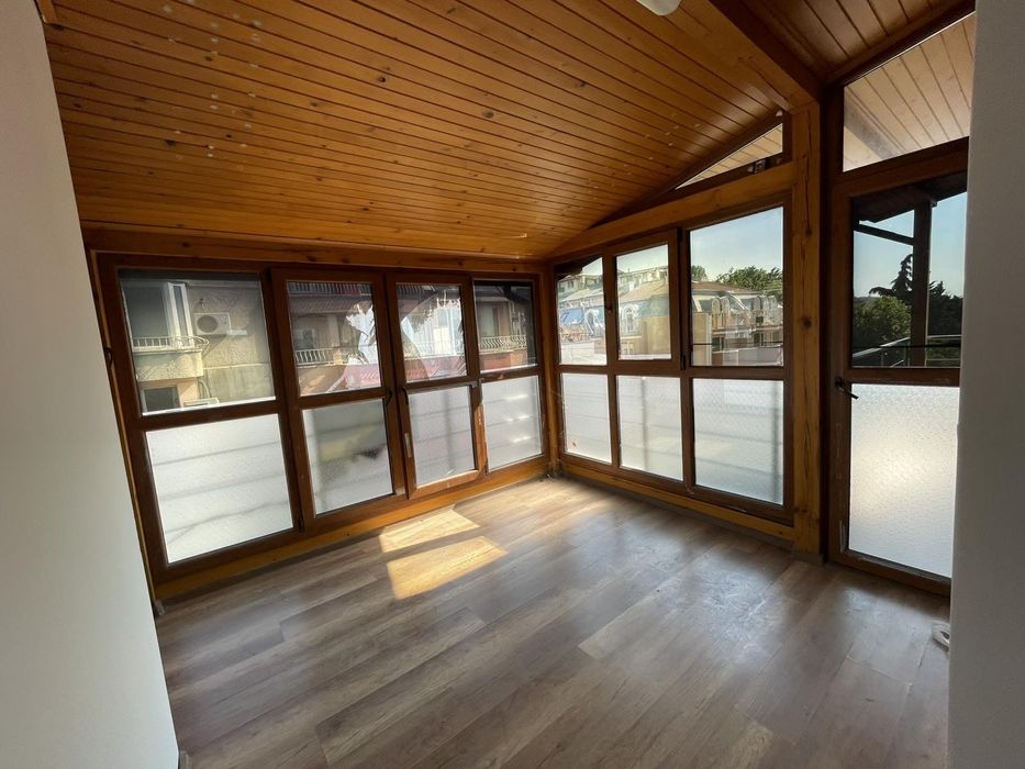 Продава се Тристаен апартамент в Варна, Бриз - 84 кв.м за 1020 €/кв.м - Снимка #1