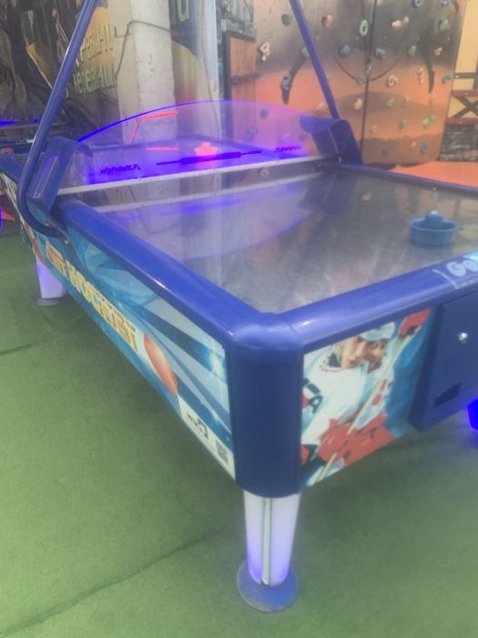 Въздушен хокей игра