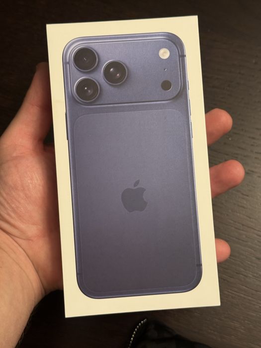 Iphone 17 Pro Max 256GB deep blue sigilat