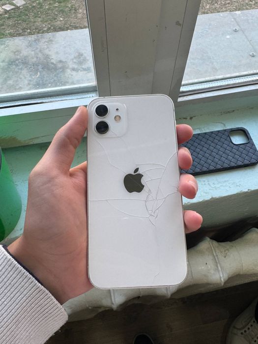 Iphone 12 64gb sim+esim. SROCHNA