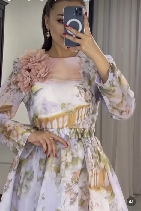 Платья вечерний