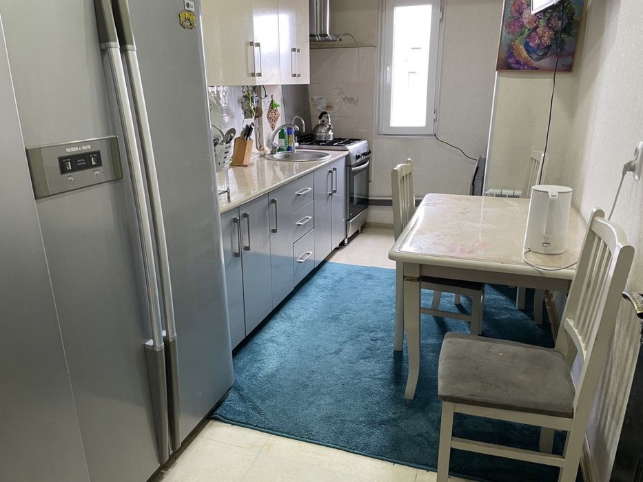 Продается 3ком на Башлыке массив Вся мебель и техника остаеться