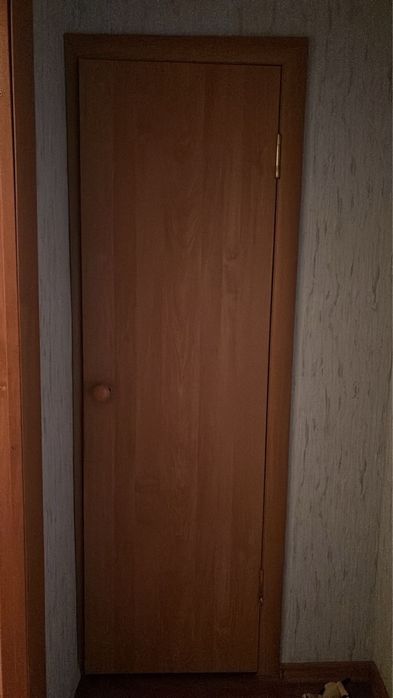 Продам межкомнатную дверь