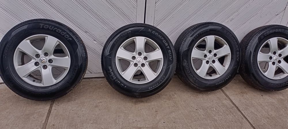 Set jante aliaj+cauciucuri de vara Dot 2023(225/70R16)