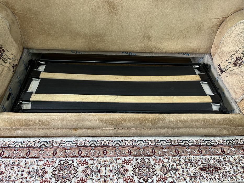 Диван и кресло б/у