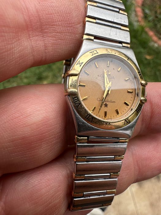 Омега дамски часовник 18к злато стомана. Omega constellation