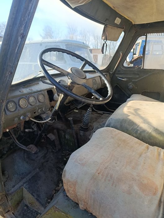 Продам УАЗ на запчасти