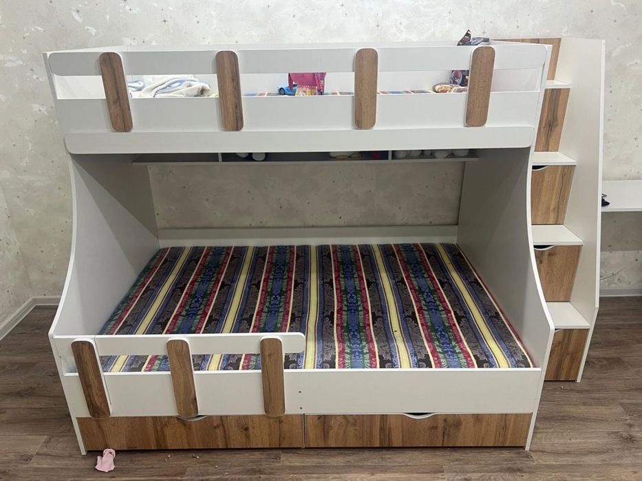 Кровать двухэтажная