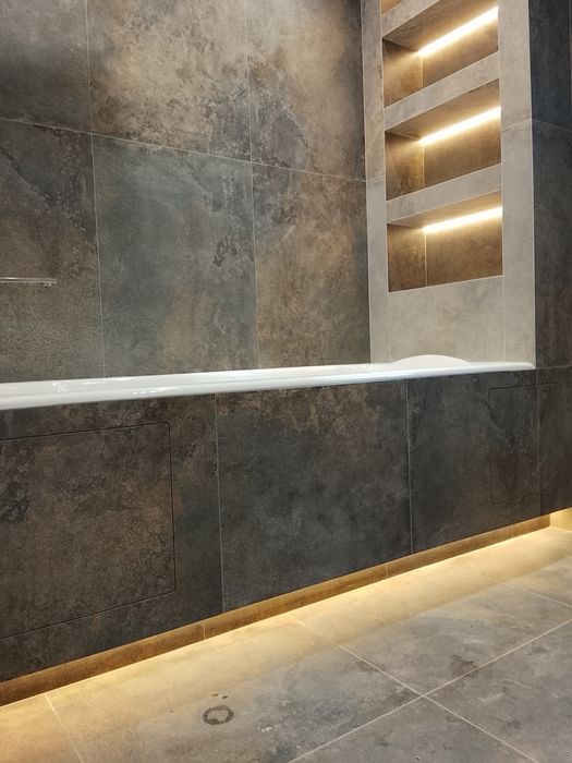 Профессионально укладываю плитку любой сложности.