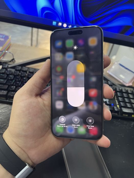 Iphone 15 pro max SROCHNA!!!