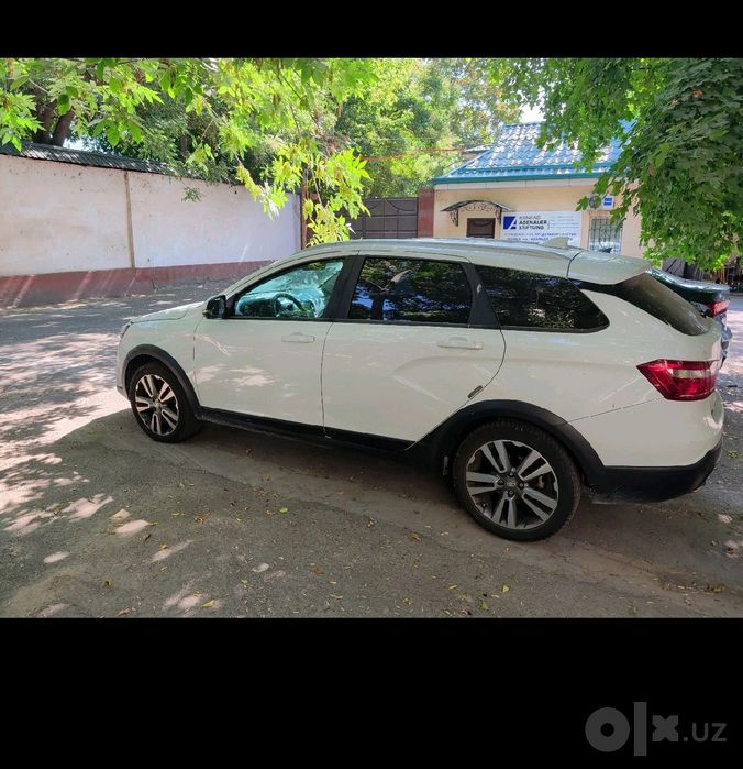 Продаю Lada Vesta SW Cross