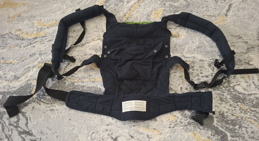 Sistem de purtare Manduca