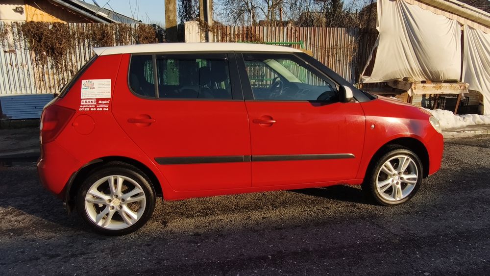 Vând SKODA Fabia 2 Cutie Automata GPL