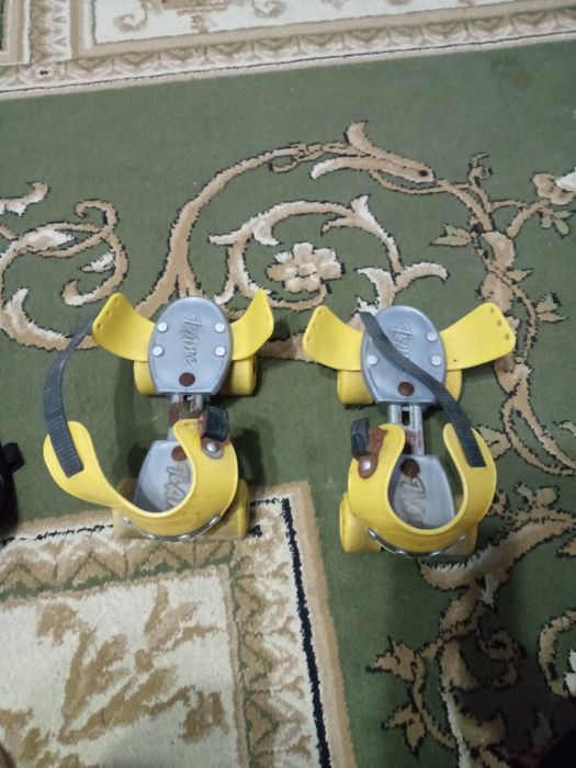 Р О Л И К  4 оёокчали сотилади