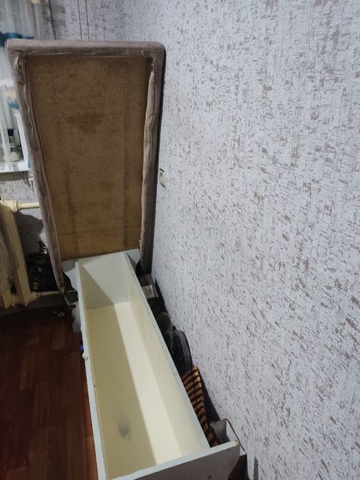 Кухонный стул ящик