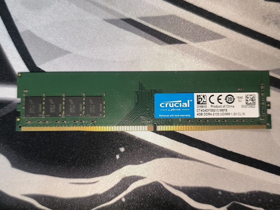 Продам 2 процессора и 2 плашки ОЗУ