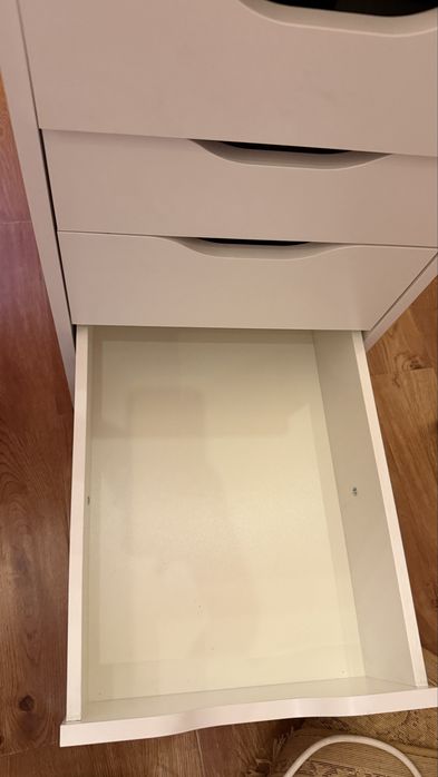Письменный стол IKEA