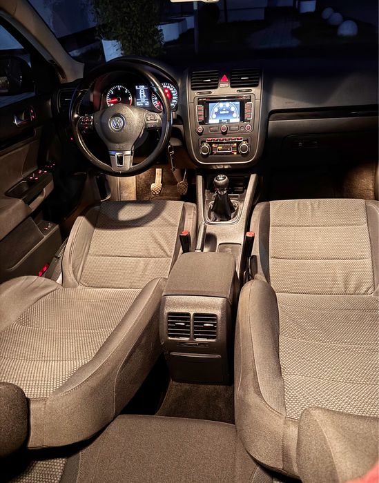 Vw Jetta 2010 1.6Tdi Euro5 Highline Navigație Pilot Automat Comenzi vo