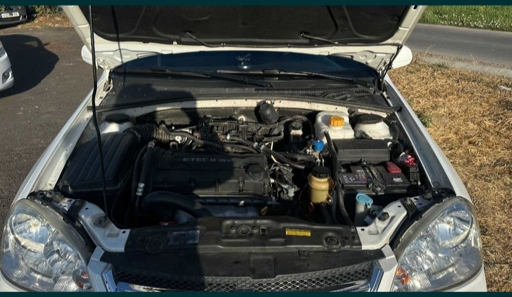 Lasetti 1.6L narxi kelishiladi