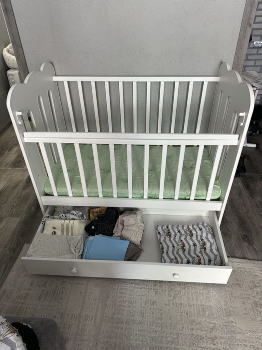 Детская кроватка