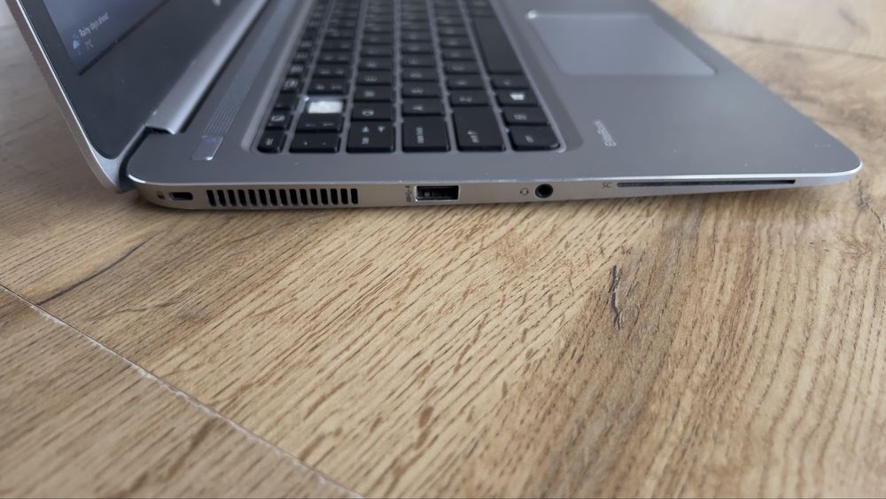 Laptop HP EliteBook Folio 1040 G3, i7, 8GB RAM, SSD 256GB, Full HD