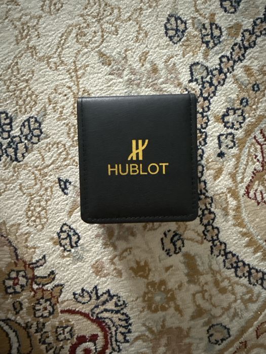 Часы  оригинал новые HUBLOT