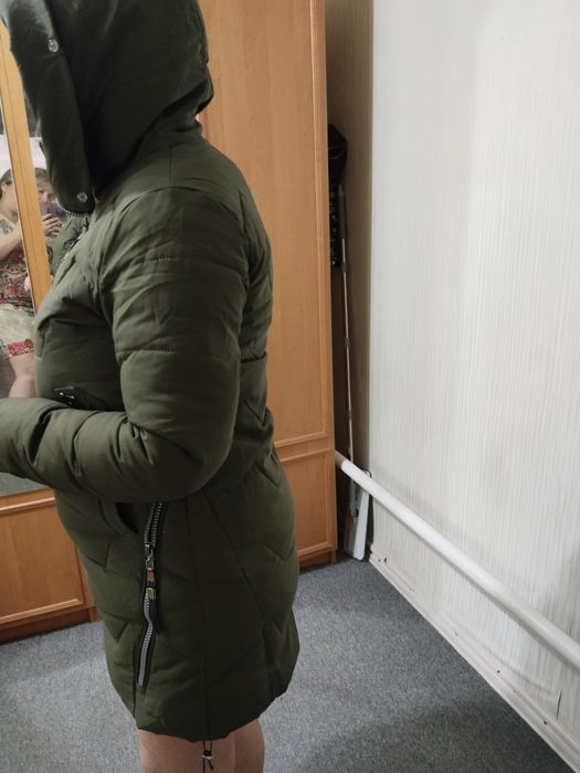 Пуховик 44-46 тепленький