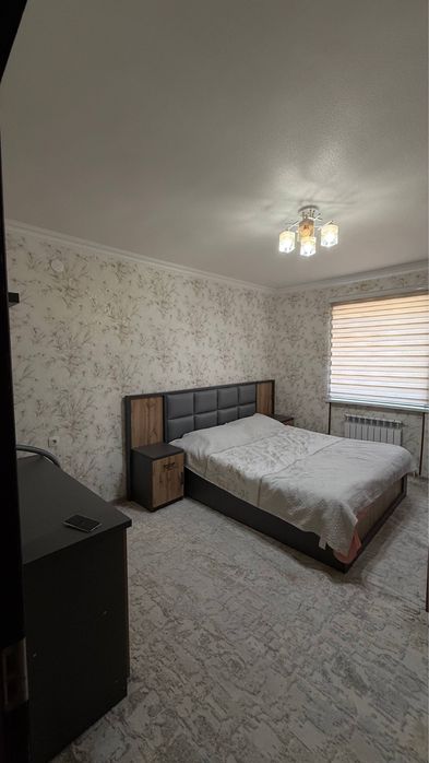 Guliston shahar Yangi bozor (круг) da 7 etajli gishtli domning 4 etaji