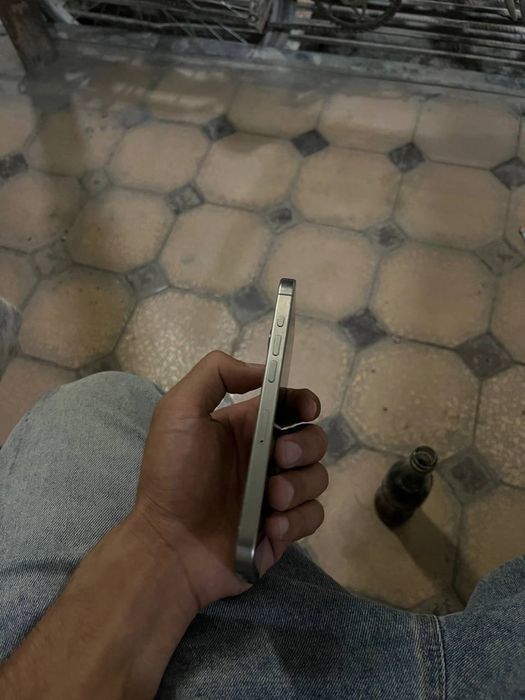 Iphonen15 pro 256 89%