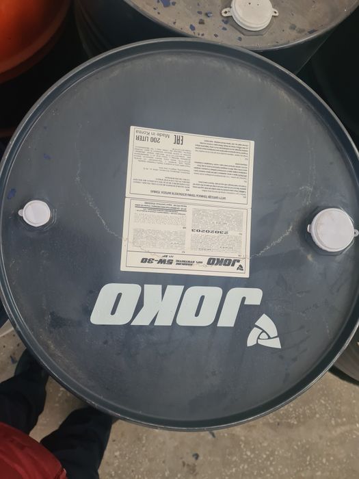 Масло Моторное и трансмиссионное.