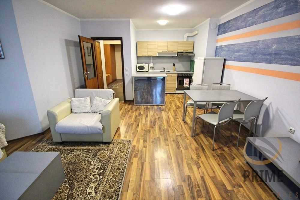 Дава се под наем Двустаен апартамент в Бургас, Лазур - 86 кв.м за 510 € - Снимка #1