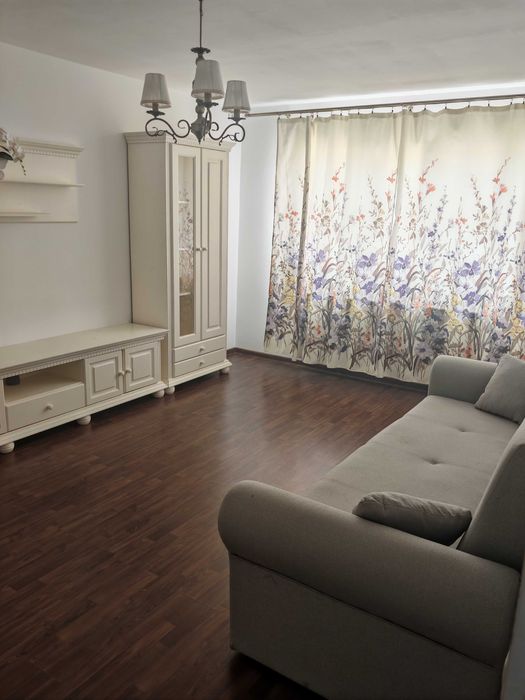 Închiriez apartament  pe o perioadă mai lungă sau in regim hotelier