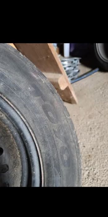 "TOYO" зимни 215/60/15