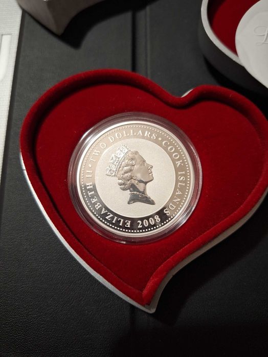 Продавам монета 2 долара Елизабет 2 от 2008г.