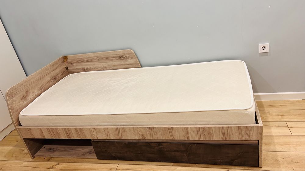 Кровать подростковая