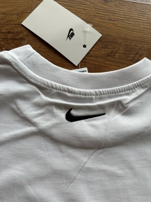 Мъжка,памучна,бяла тениска Nike с бродирано лого на врата