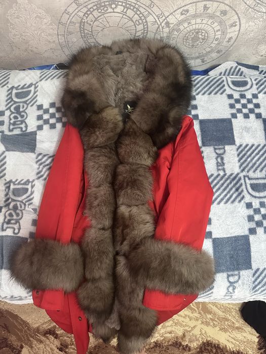 Парка 42 размер. В отличном состояние